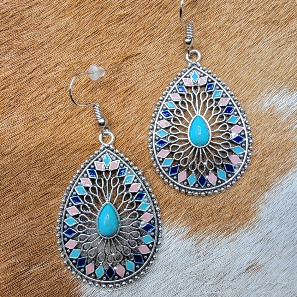 Stunning Turquoise Dangling Earrings - Picture 3 of 3